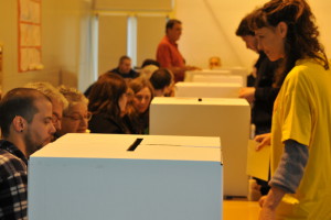 Votants i voluntaris durant el 9N