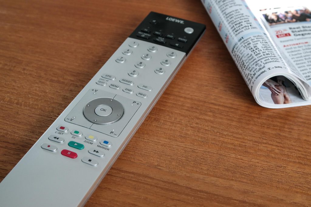 comandament distancia, televisió, revista