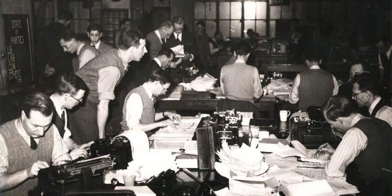 La redacció de Reuters a Londres durant els anys cinquanta | Foto: Arxiu Reuters.