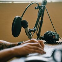 Segons diferents estudis, els podcasts cada cop són més escoltats. Foto: Unsplash