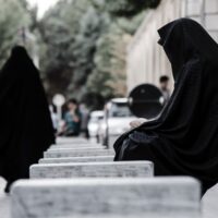 Dues dones amb vel integral a l’Iran dones valentes