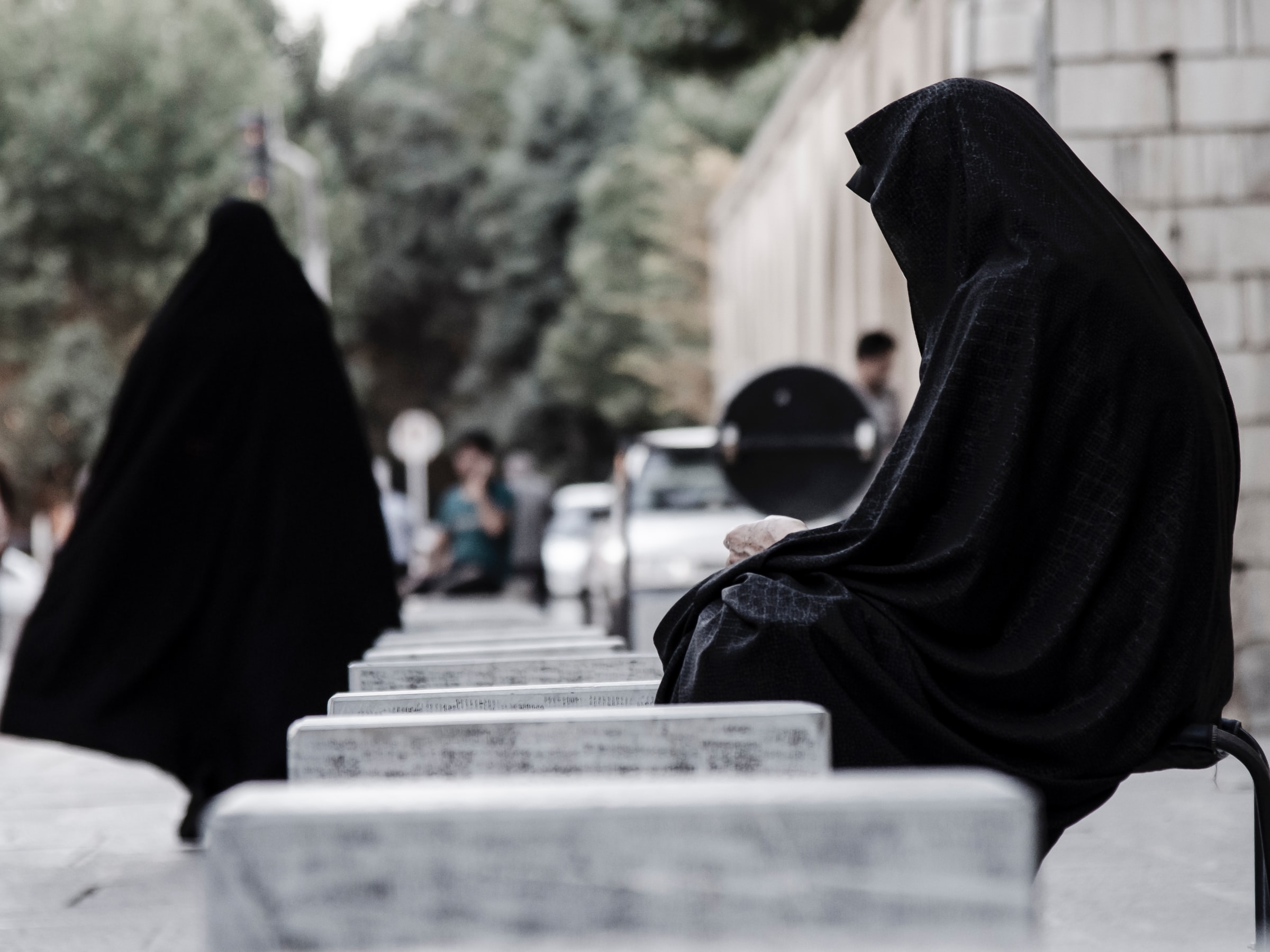 Dues dones amb vel integral a l’Iran dones valentes