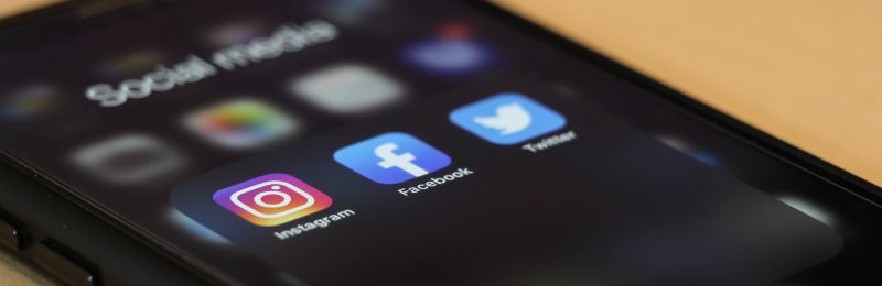 Les xarxes socials són conscients del problema que suposa la desinformació. Foto: Dole777 (Unsplash)