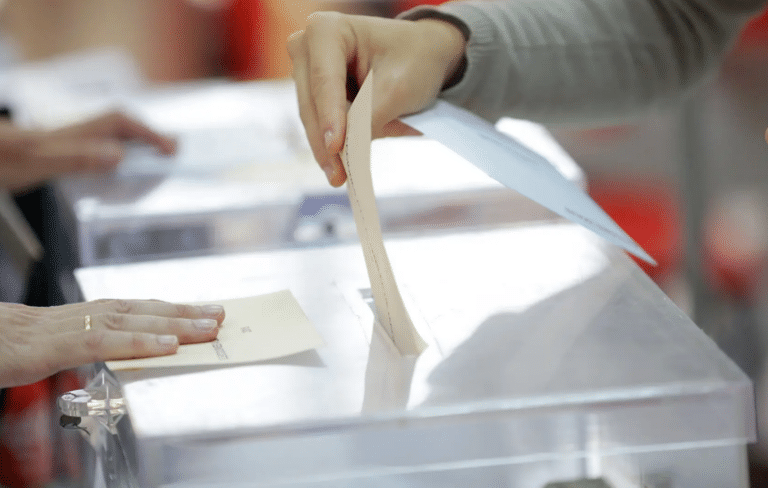 Desinformaci&oacute; a les urnes