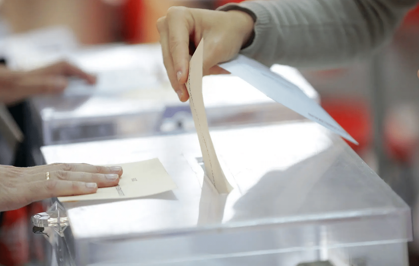 Desinformaci&oacute; a les urnes